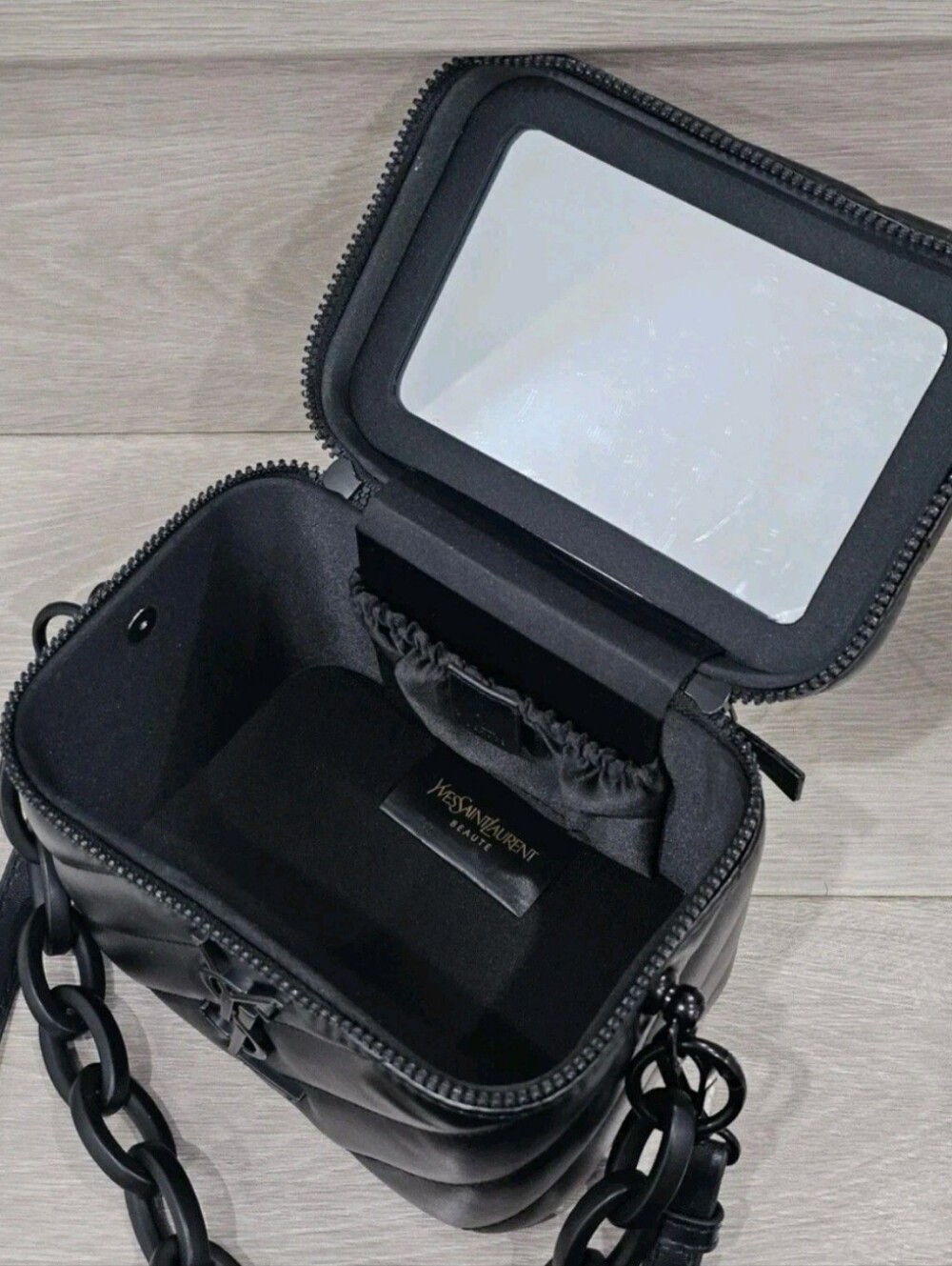 YSL Parfums Rectangular Quilted Cosmetic/crossbody With Shopping Bag - Picture 3 of 7